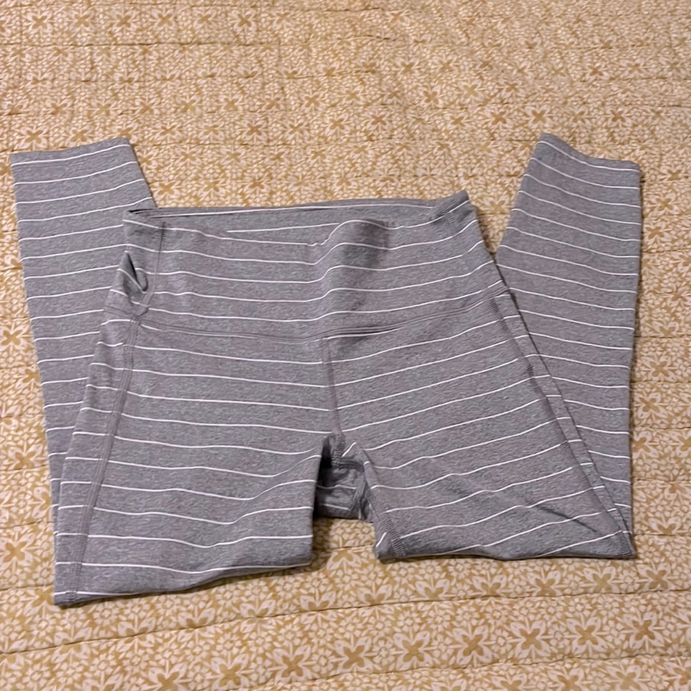 Athleta-women’s small leggings